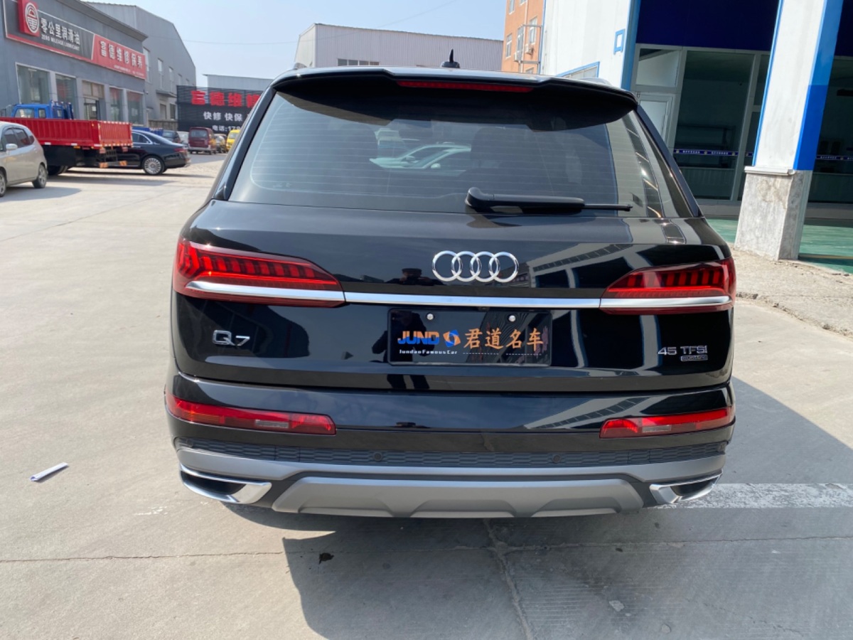 奥迪 奥迪Q7  2023款 45 TFSI quattro S line运动型图片