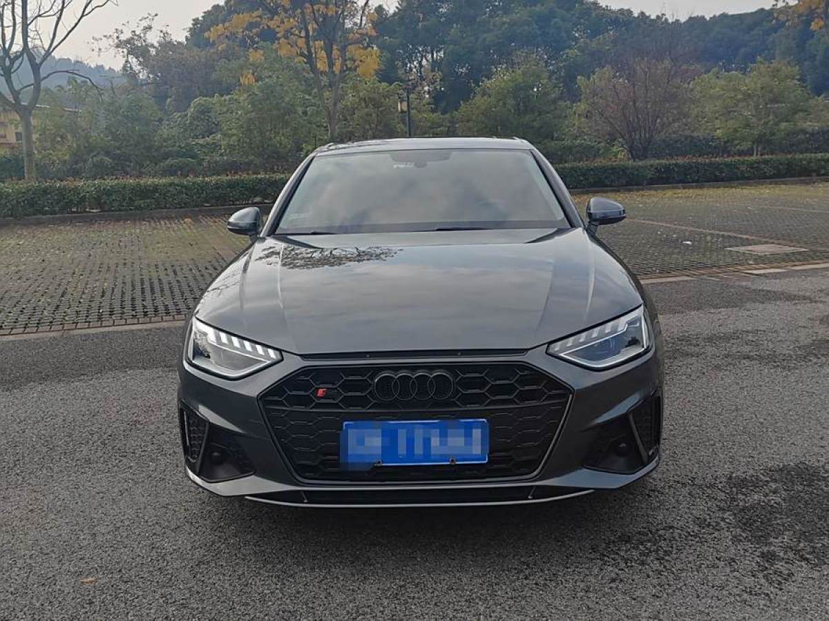 奧迪 奧迪A4L  2020款 40 TFSI quattro 豪華動感型圖片