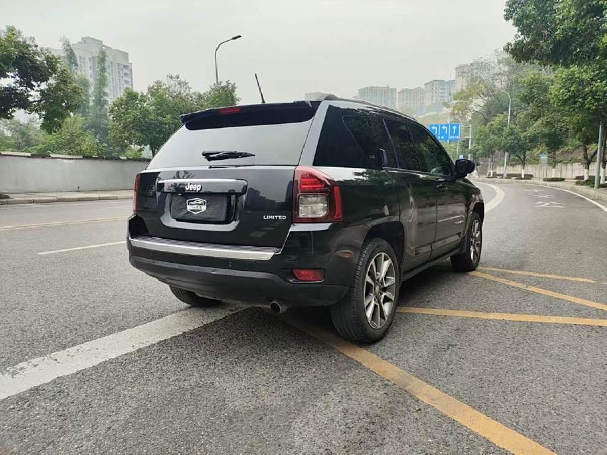 Jeep 指南者  2014款 2.0L 兩驅(qū)豪華版圖片