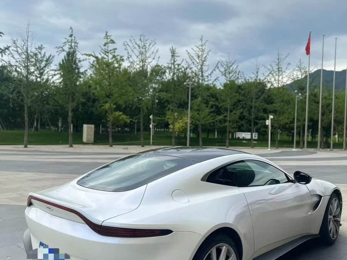 阿斯頓·馬丁 V8 Vantage  2022款 4.0T V8 Coupe圖片