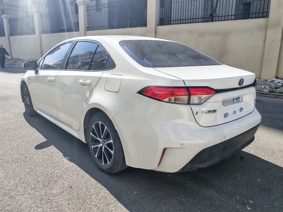 豐田 雷凌  2023款 智能電混雙擎 1.8L 領(lǐng)先版圖片