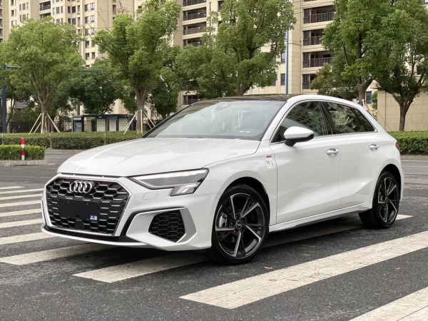 奥迪 奥迪A3  2022款 Sportback 35 TFSI 进取致雅型