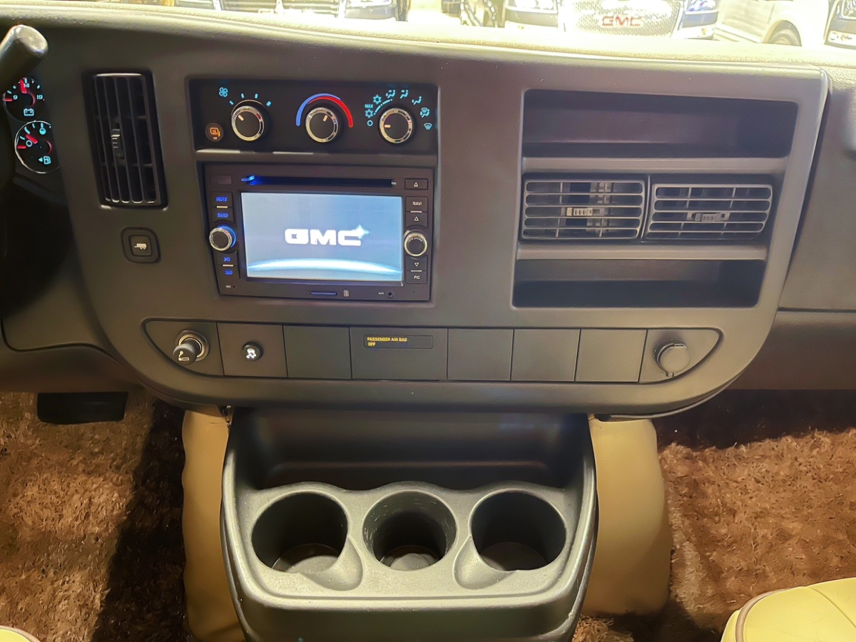 GMC SAVANA  2011款 5.3L 商務(wù)之星7座圖片