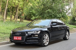 奥迪A4L 奥迪 30周年年型 45 TFSI quattro 运动型