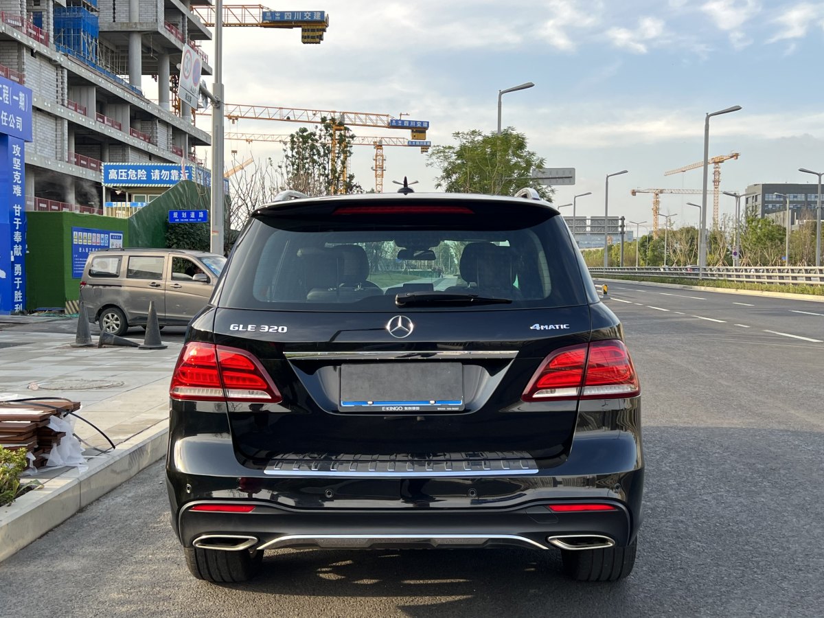 奔馳 奔馳GLE  2017款 GLE 320 4MATIC 動感型圖片