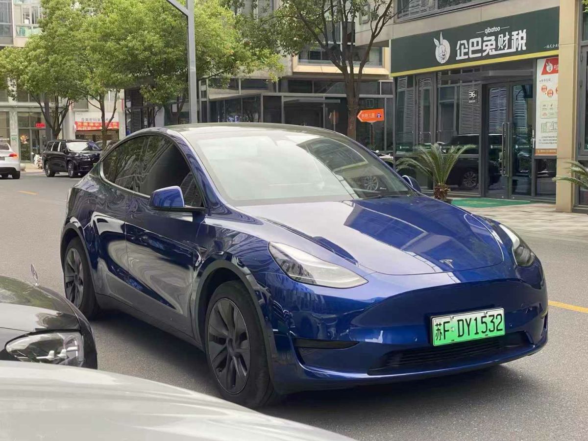 特斯拉 Model S  2023款 三電機(jī)全輪驅(qū)動(dòng) Plaid版圖片