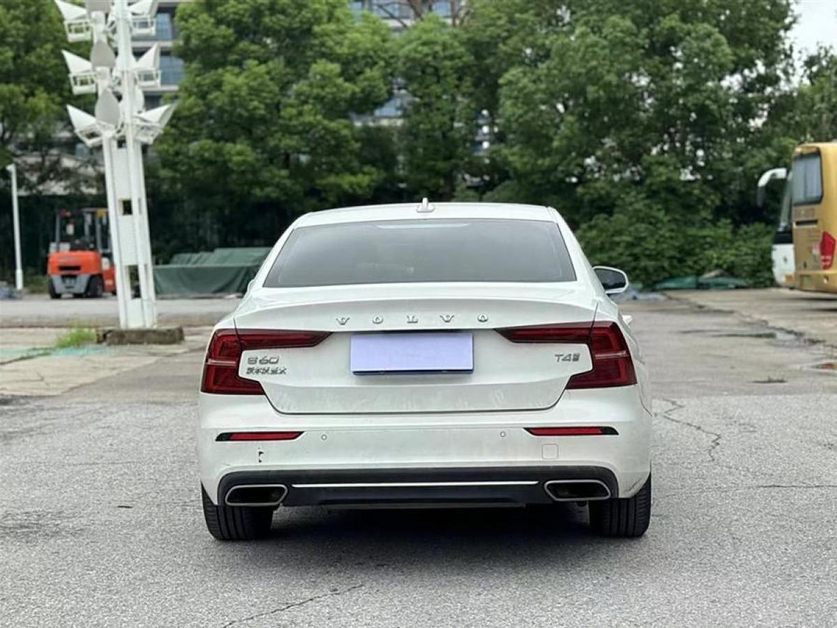 沃爾沃 S60L  2020款 T4 智逸豪華版圖片