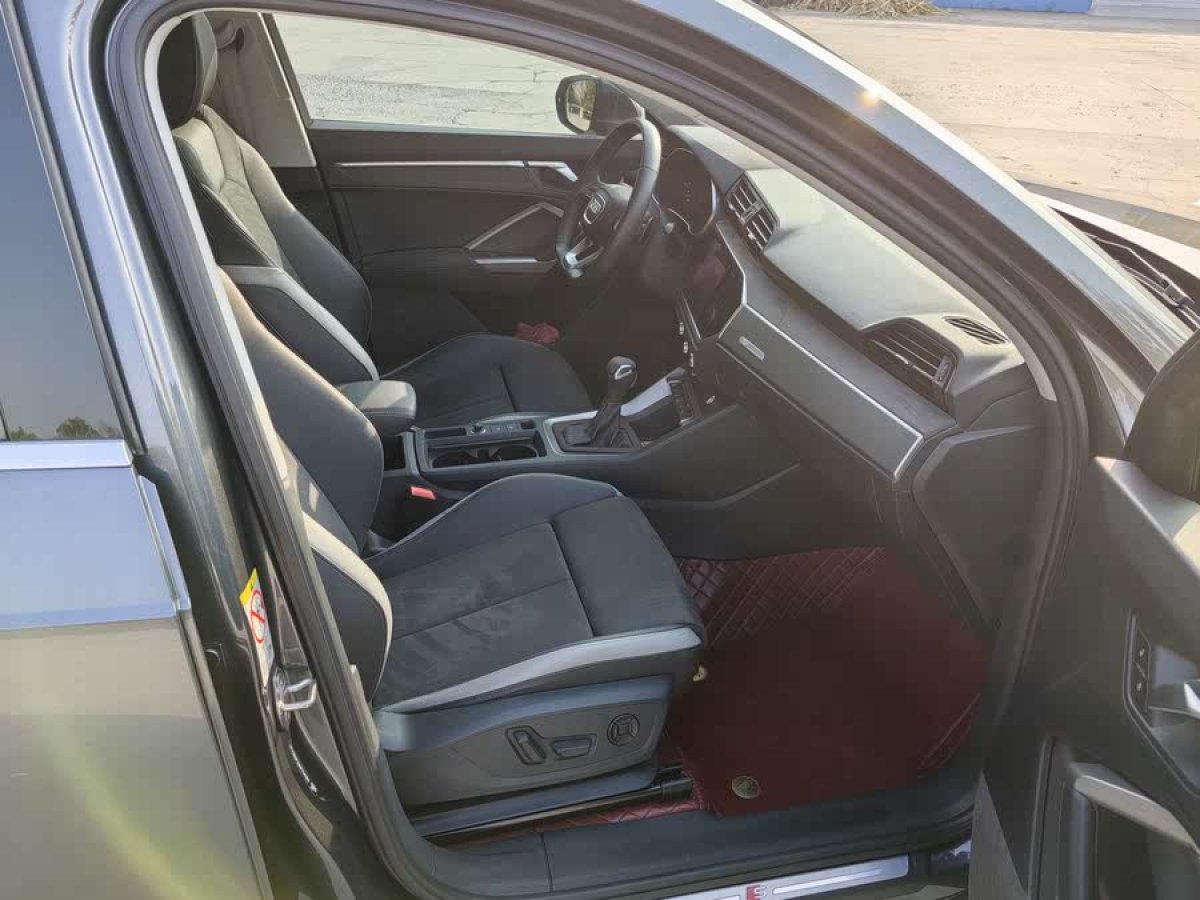 奧迪 奧迪Q3  2022款 40 TFSI 時(shí)尚動(dòng)感型圖片