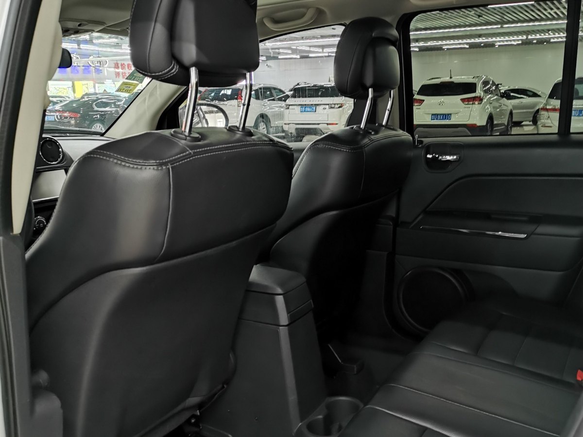 Jeep 指南者  2014款 2.4L 四驅(qū)運動版圖片