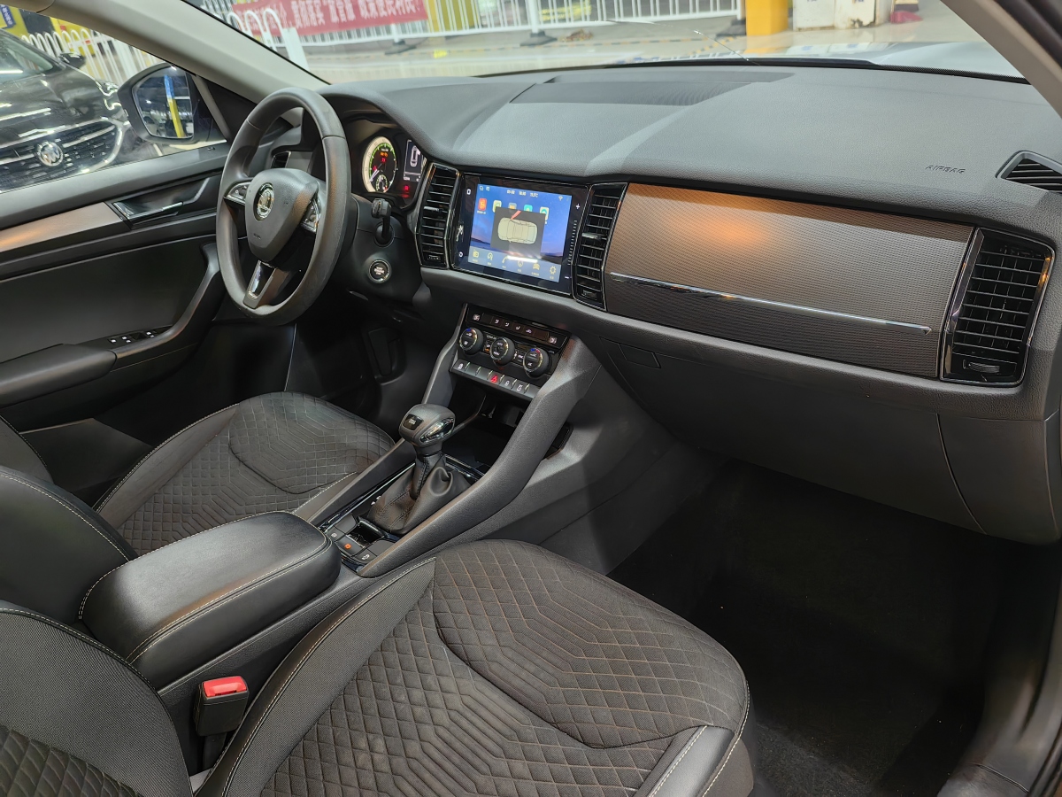 2018年1月斯柯达 柯迪亚克  2018款 改款 TSI330 5座两驱舒适版