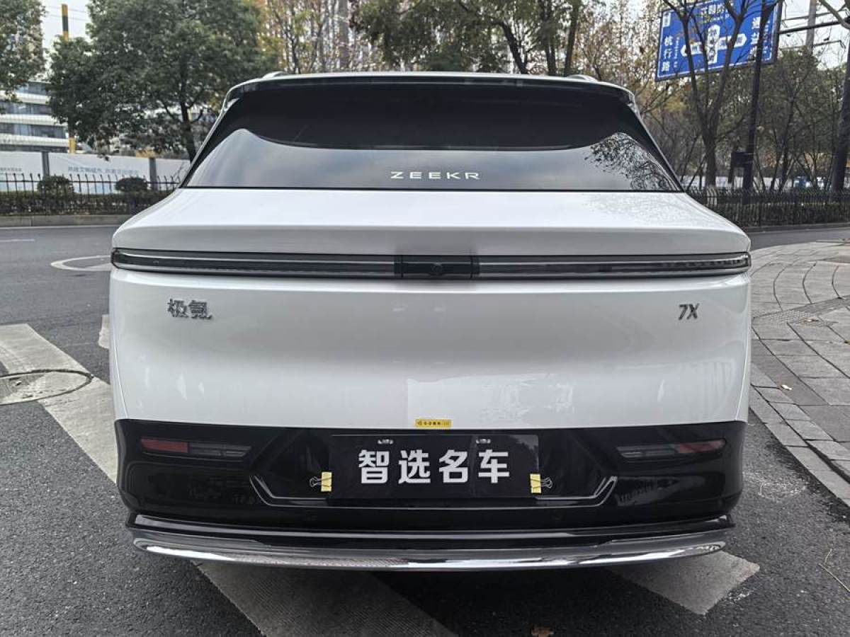 極氪 極氪7X  2025款 75kWh 后驅(qū)智駕版圖片