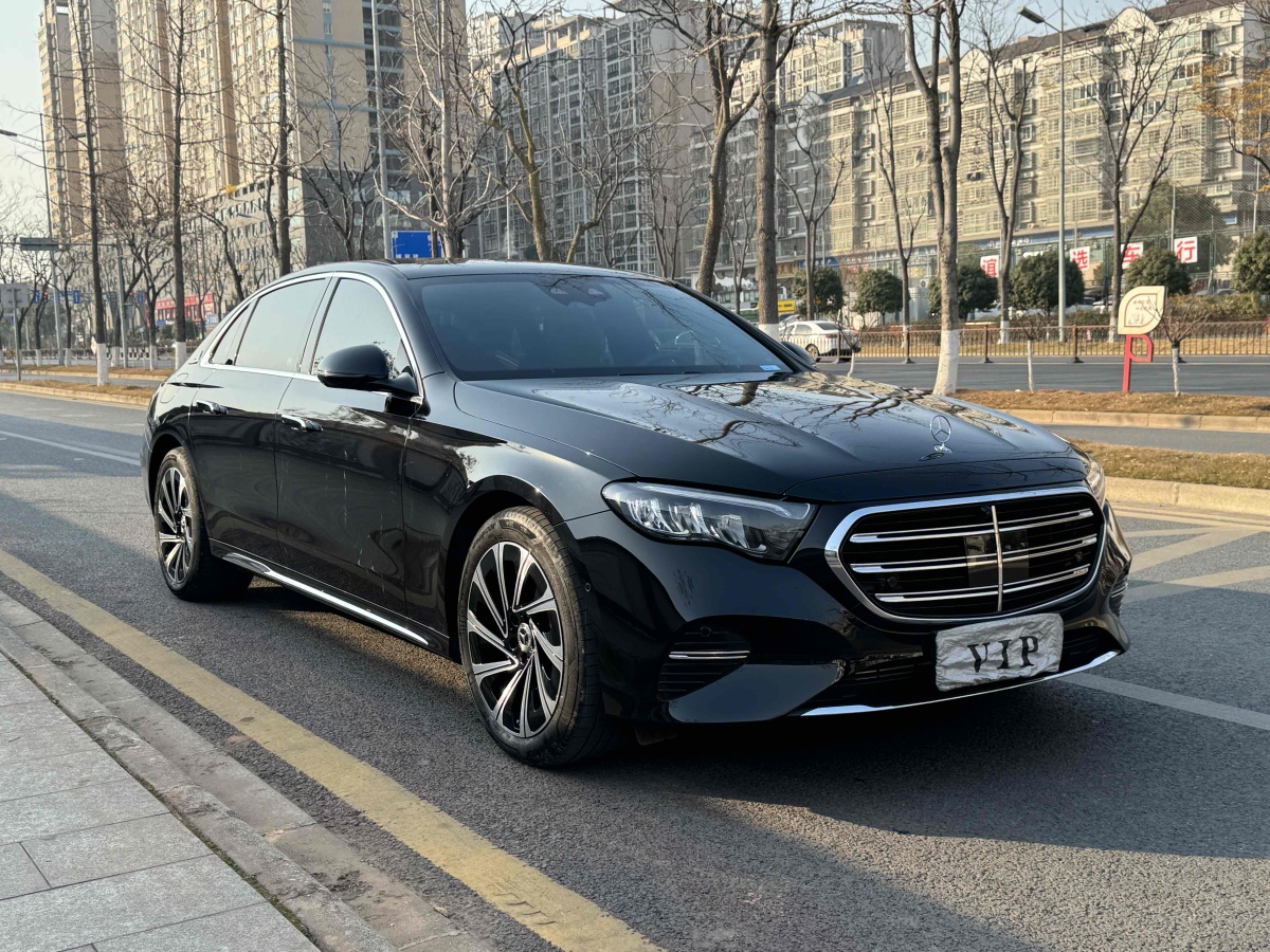 奔馳 奔馳E級(jí)  2024款 E 300 L 豪華型圖片