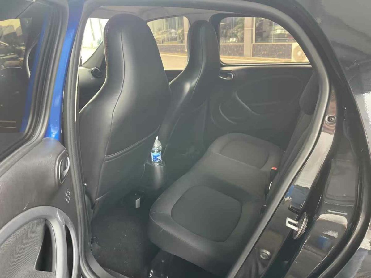 smart forfour 圖片
