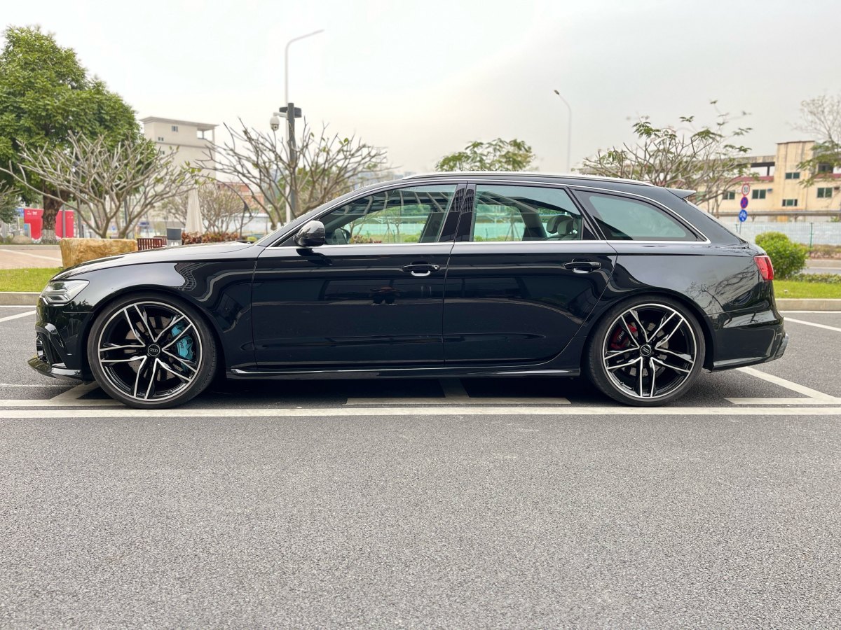 奧迪 奧迪RS 6  2018款 RS 6 4.0T Avant尊享運動限量版圖片