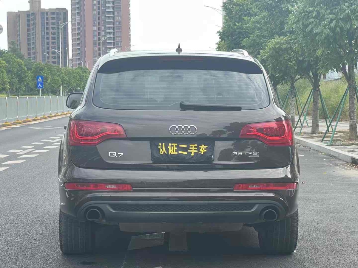 奧迪 奧迪Q7  2014款 35 TFSI 運(yùn)動(dòng)型圖片