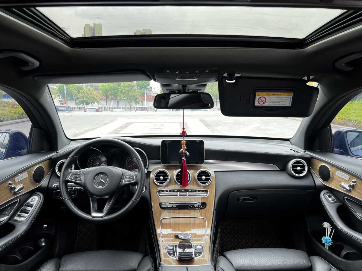 2018年5月奔驰 奔驰GLC  2021款 GLC 260 4MATIC 轿跑SUV