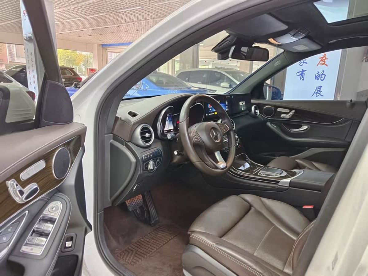 奔馳 奔馳GLC  2018款 改款 GLC 260 4MATIC 豪華型圖片