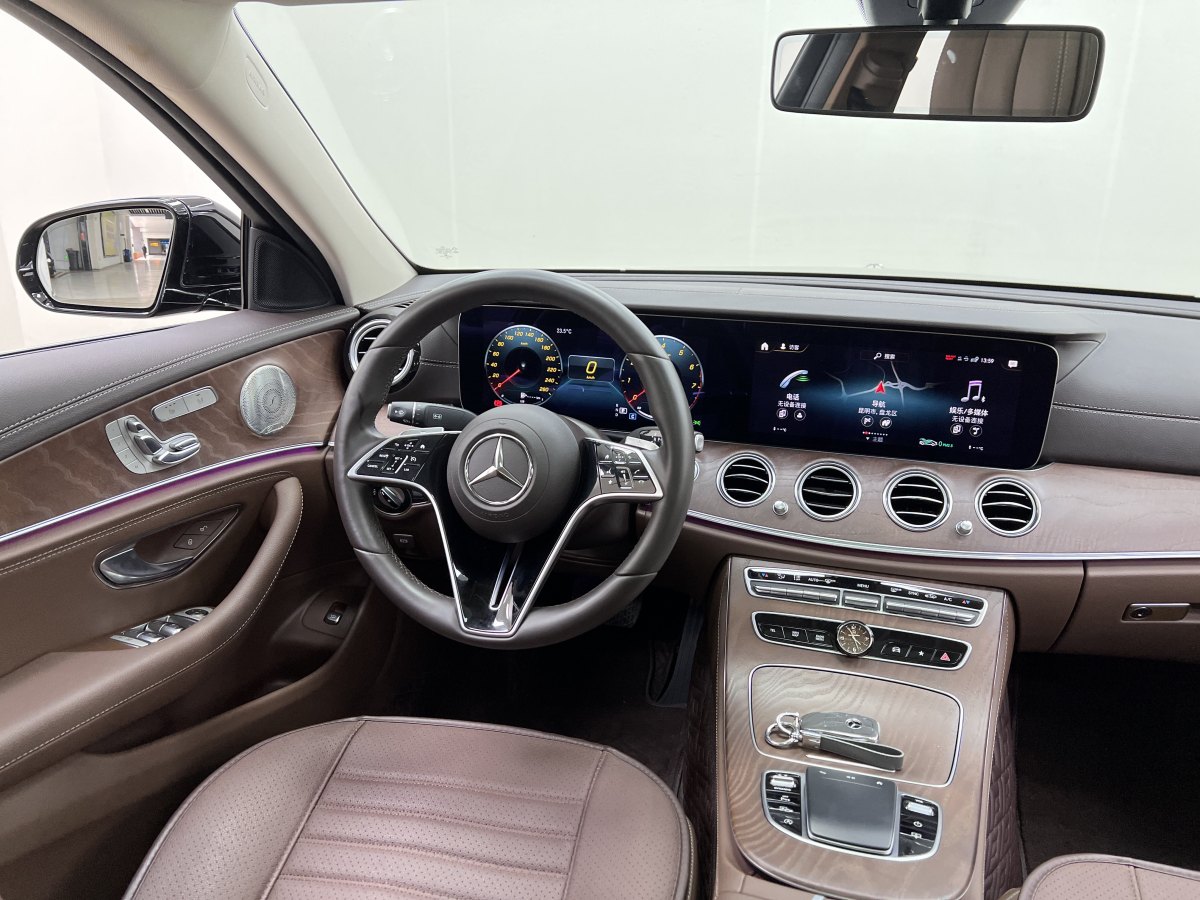 奔馳 奔馳E級  2021款 改款 E 300 L 豪華型圖片