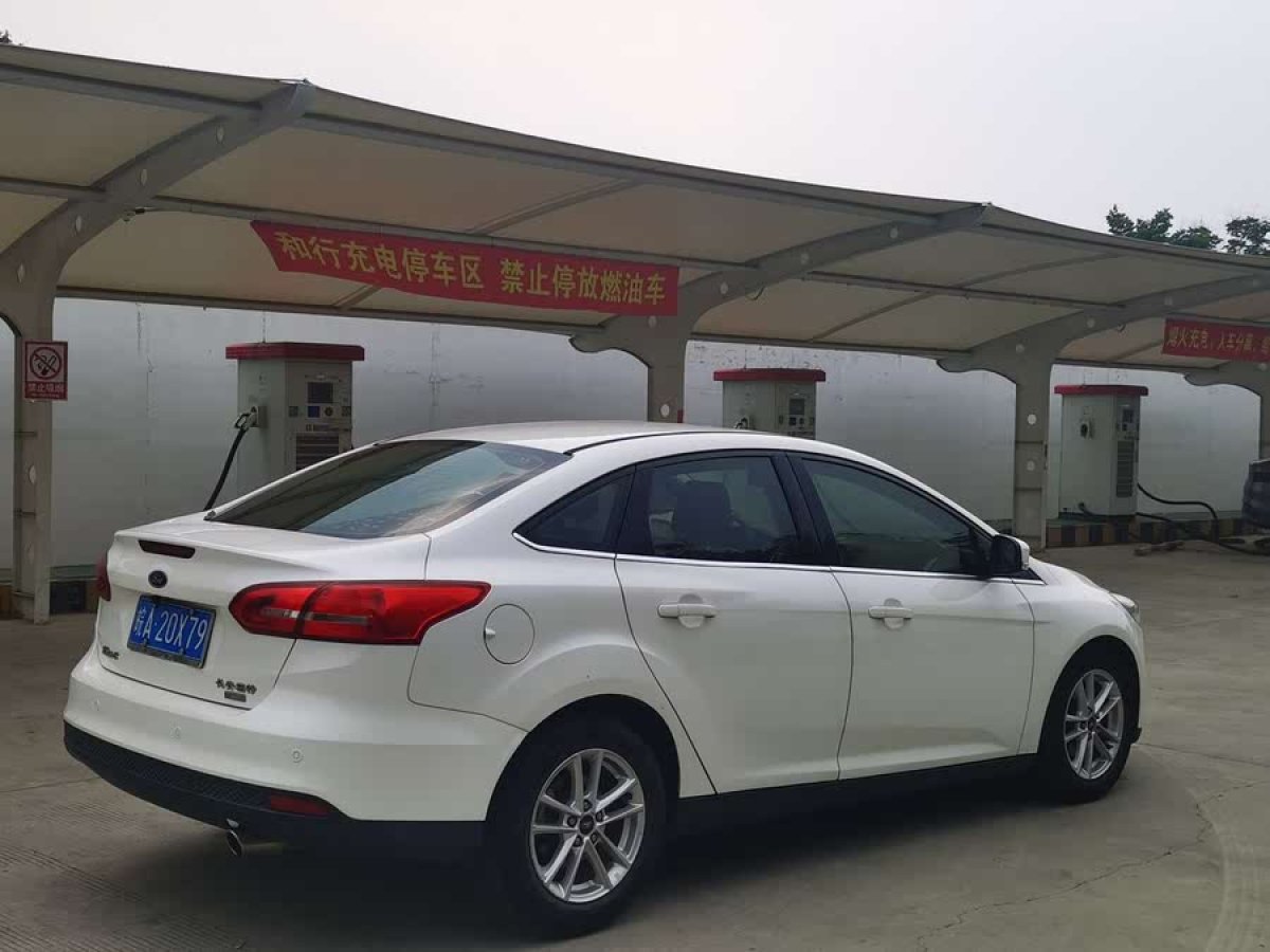 福特 ?？怂? 2015款 三廂 EcoBoost 180 自動精英型圖片