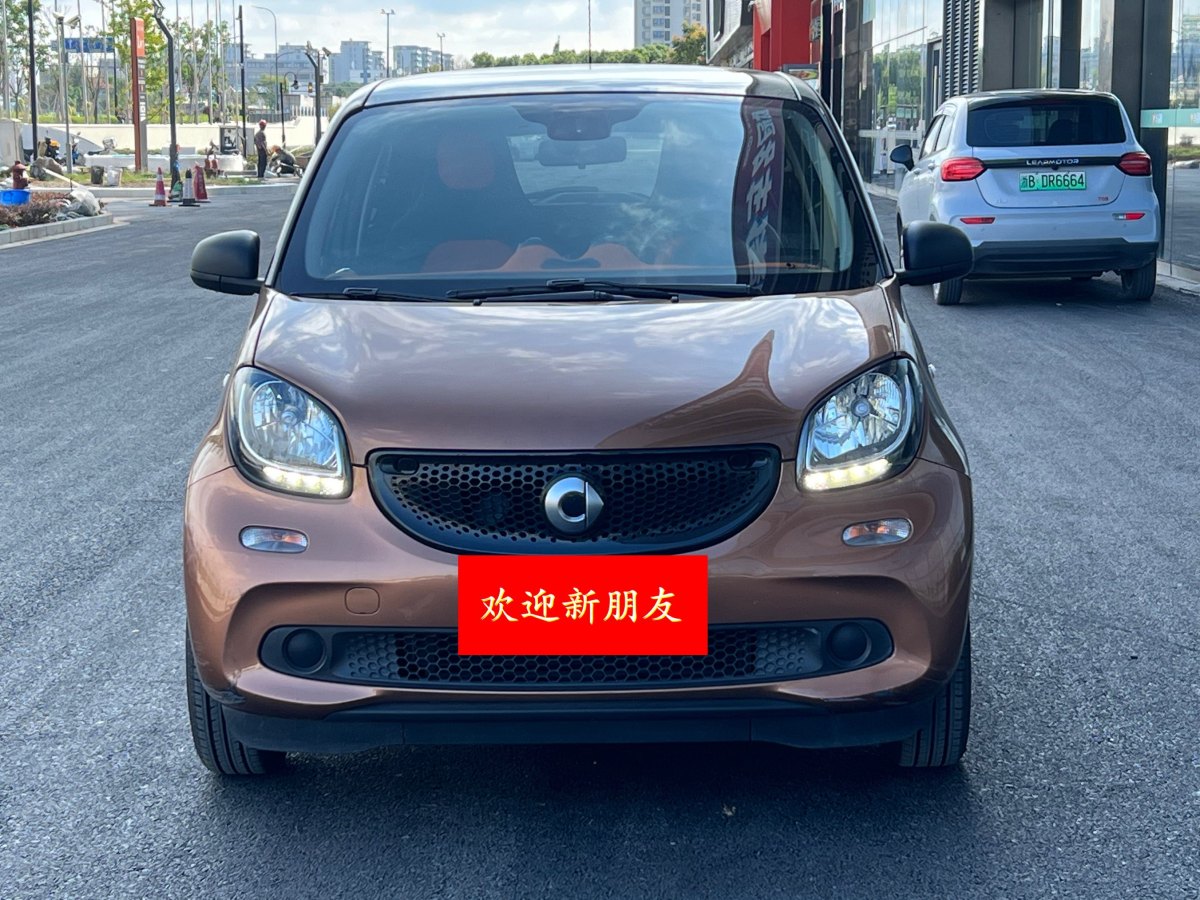 2017年3月smart forfour  2016款 1.0L 52千瓦激情版