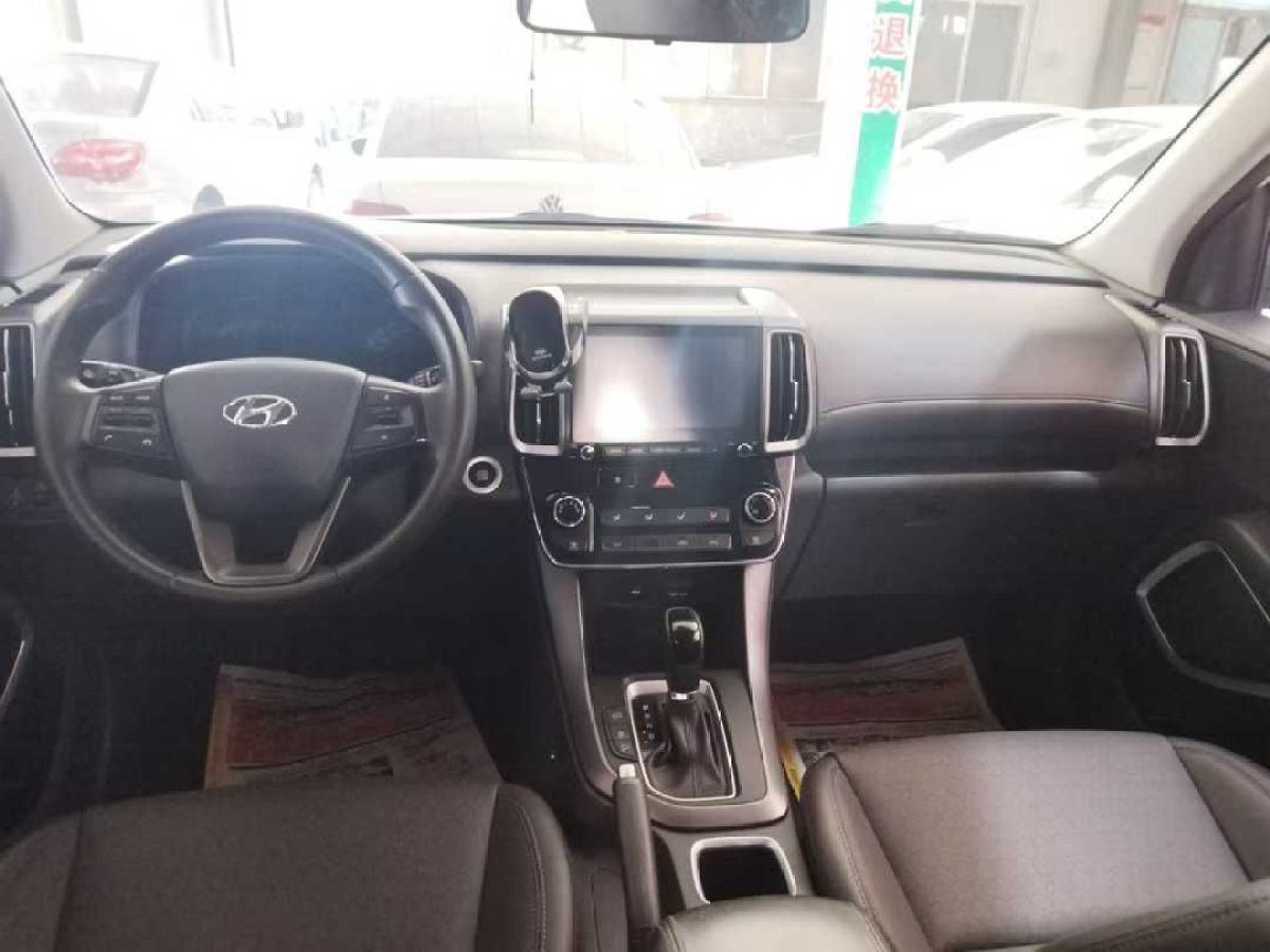 現(xiàn)代 ix35  2020款 2.0L 自動兩驅(qū)智勇?暢享版圖片