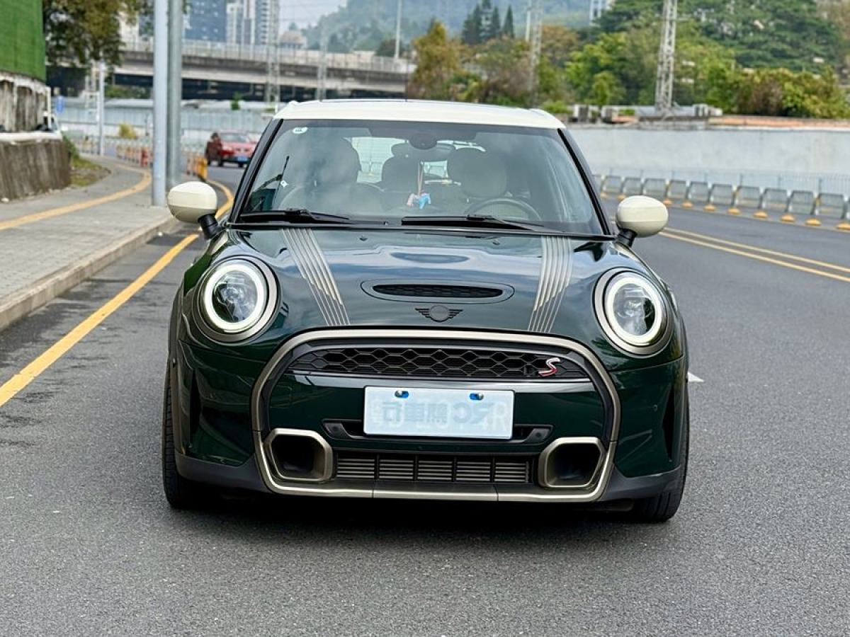 MINI MINI  2022款 2.0T COOPER S 執(zhí)迷特別版 五門版圖片