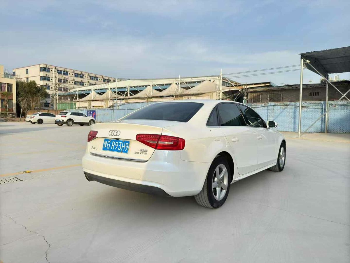 奧迪 奧迪A4L  2015款 A4L 1.8TFSI 30TFSI 舒適型圖片