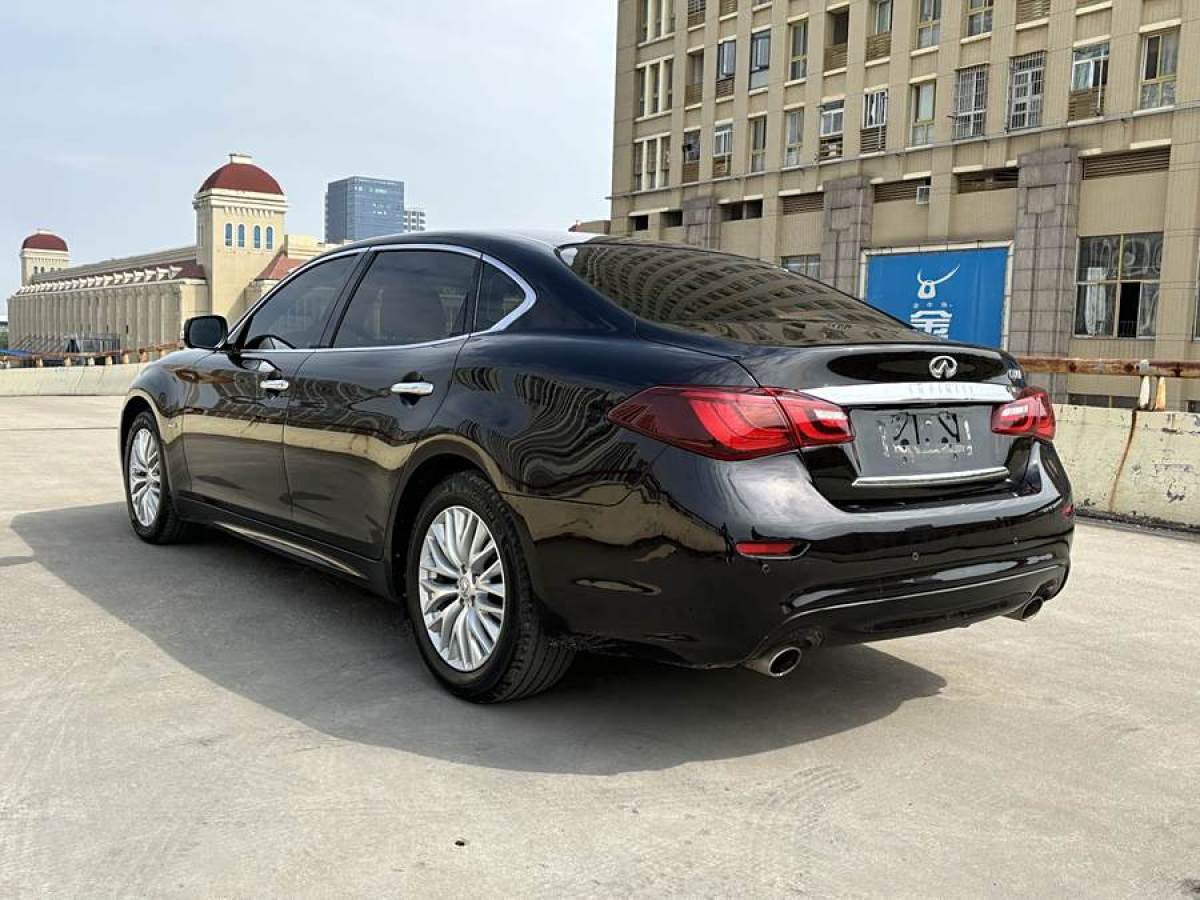 英菲尼迪 Q70  2019款 Q70L 2.0T 悅享版圖片