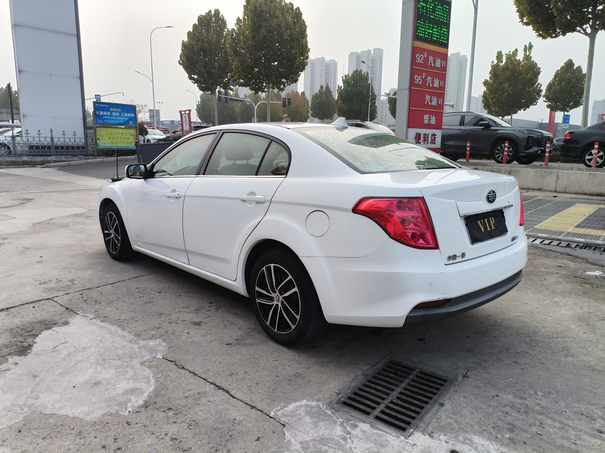 奔騰 B50  2013款 1.6L 手動(dòng)舒適型圖片