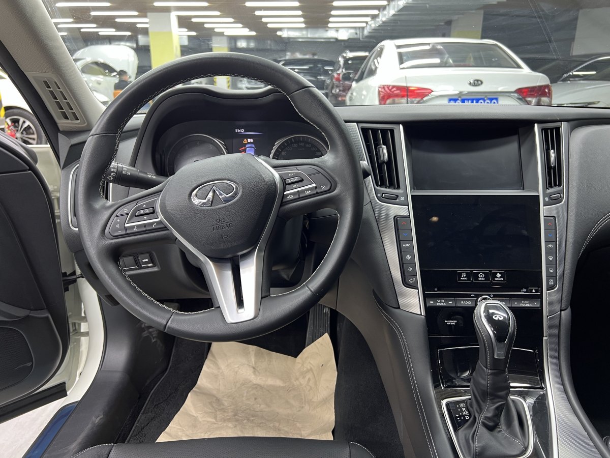 英菲尼迪 Q50L  2018款 2.0T 進(jìn)享版 國(guó)VI圖片