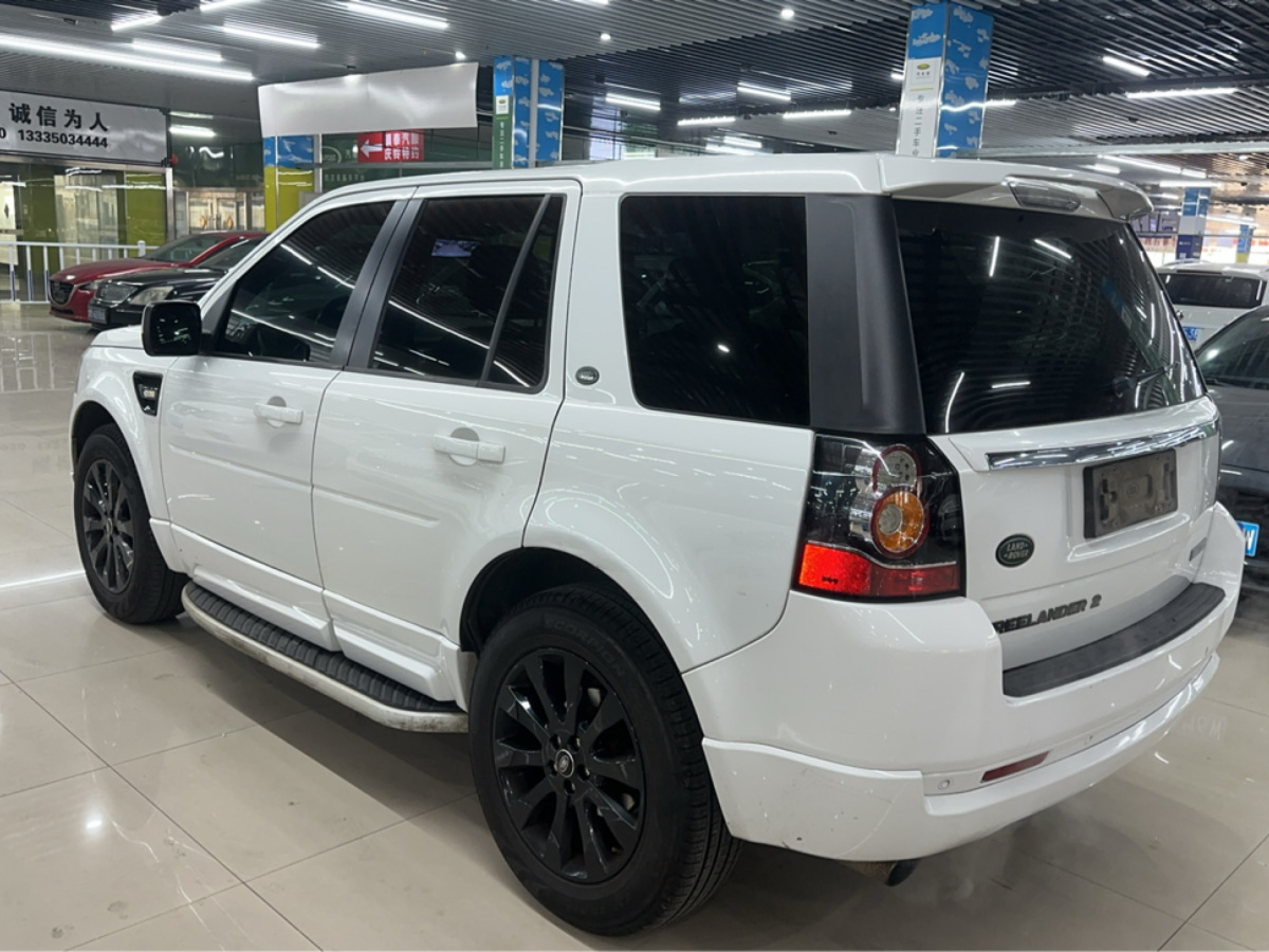 路虎 神行者2  2015款 2.0T Si4 HSE Luxury典藏版圖片