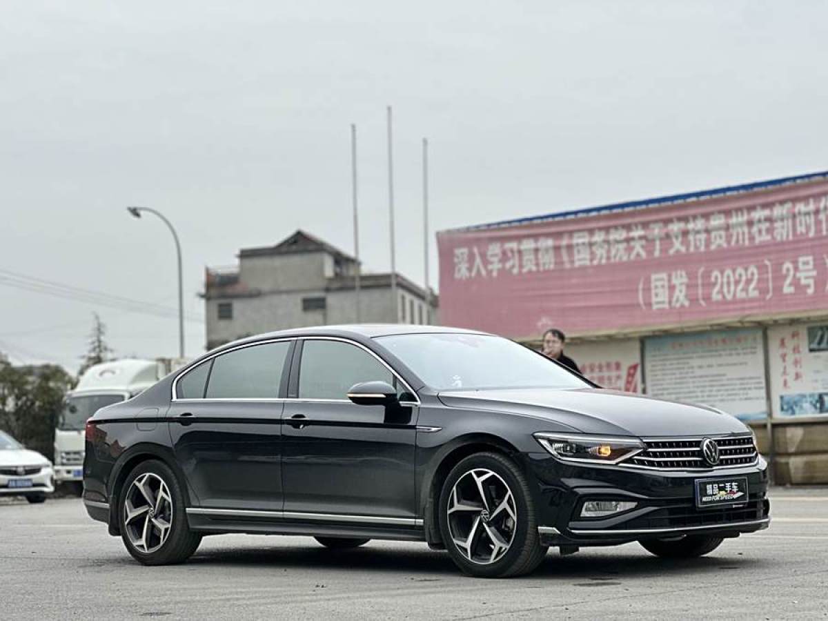 大眾 邁騰  2023款 200萬輛紀(jì)念版 330TSI DSG豪華型圖片