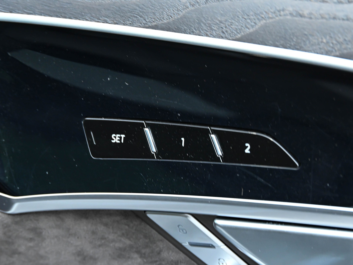 2022年5月奥迪 奥迪A8  2022款 A8L 50 TFSI quattro 舒适型典藏版