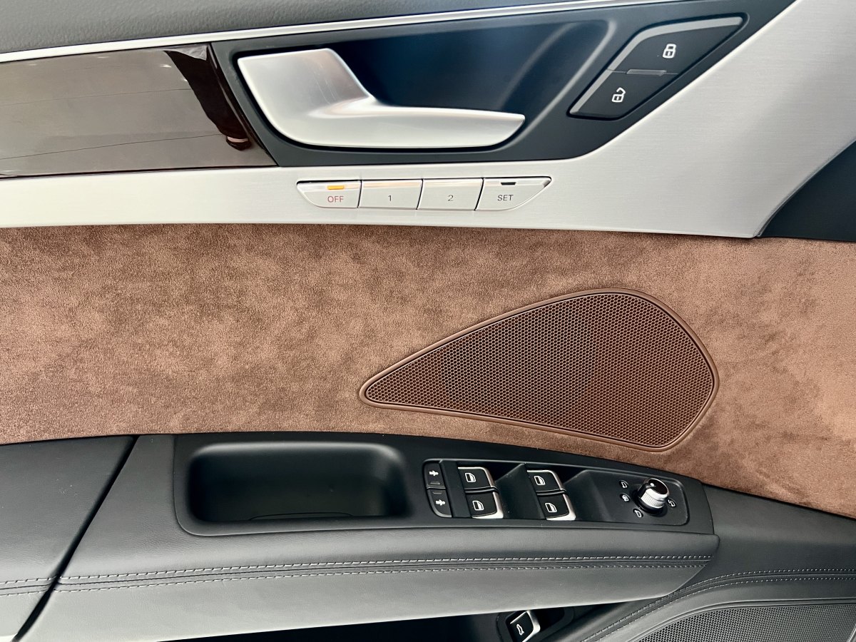 奧迪 奧迪A8  2014款 A8L 6.3 FSI W12 quattro旗艦型圖片