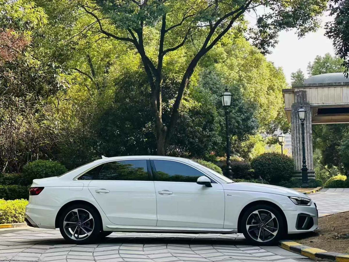 奧迪 奧迪A4L  2023款 35 TFSI 時(shí)尚動(dòng)感型圖片