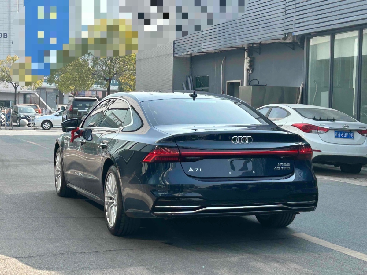 奧迪 奧迪A7L  2024款 45TFSI S-line 筑夢(mèng)型 流晶套裝圖片