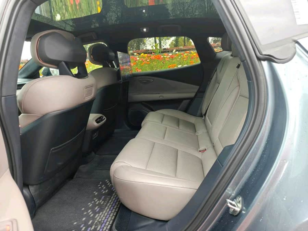 領(lǐng)克 領(lǐng)克Z10  2025款 95kWh 766km后驅(qū)Max圖片