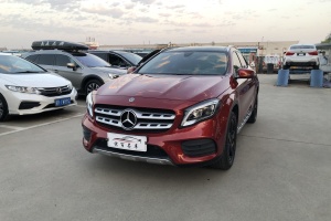 奔馳GLA 奔馳 GLA 200 時(shí)尚型