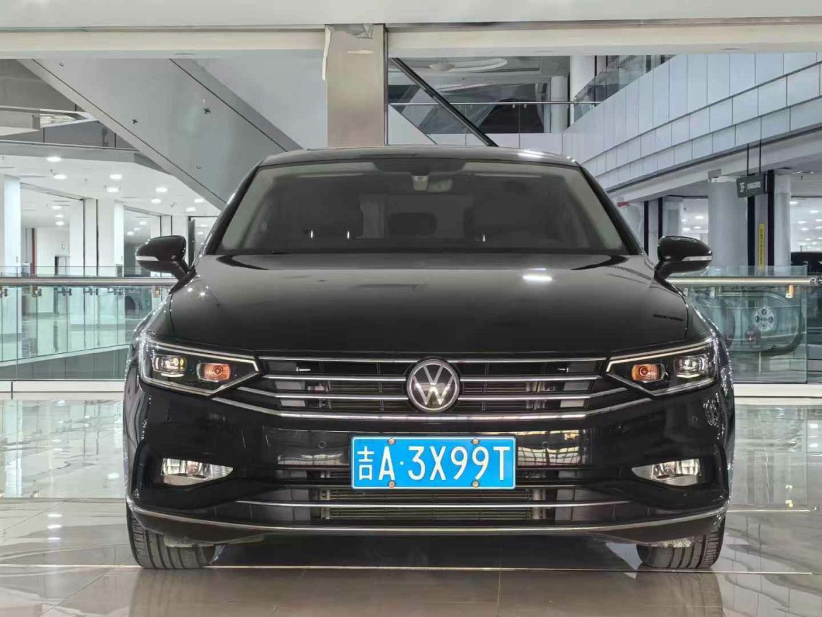 大众 迈腾  2021款 330TSI DSG 30周年纪念版图片