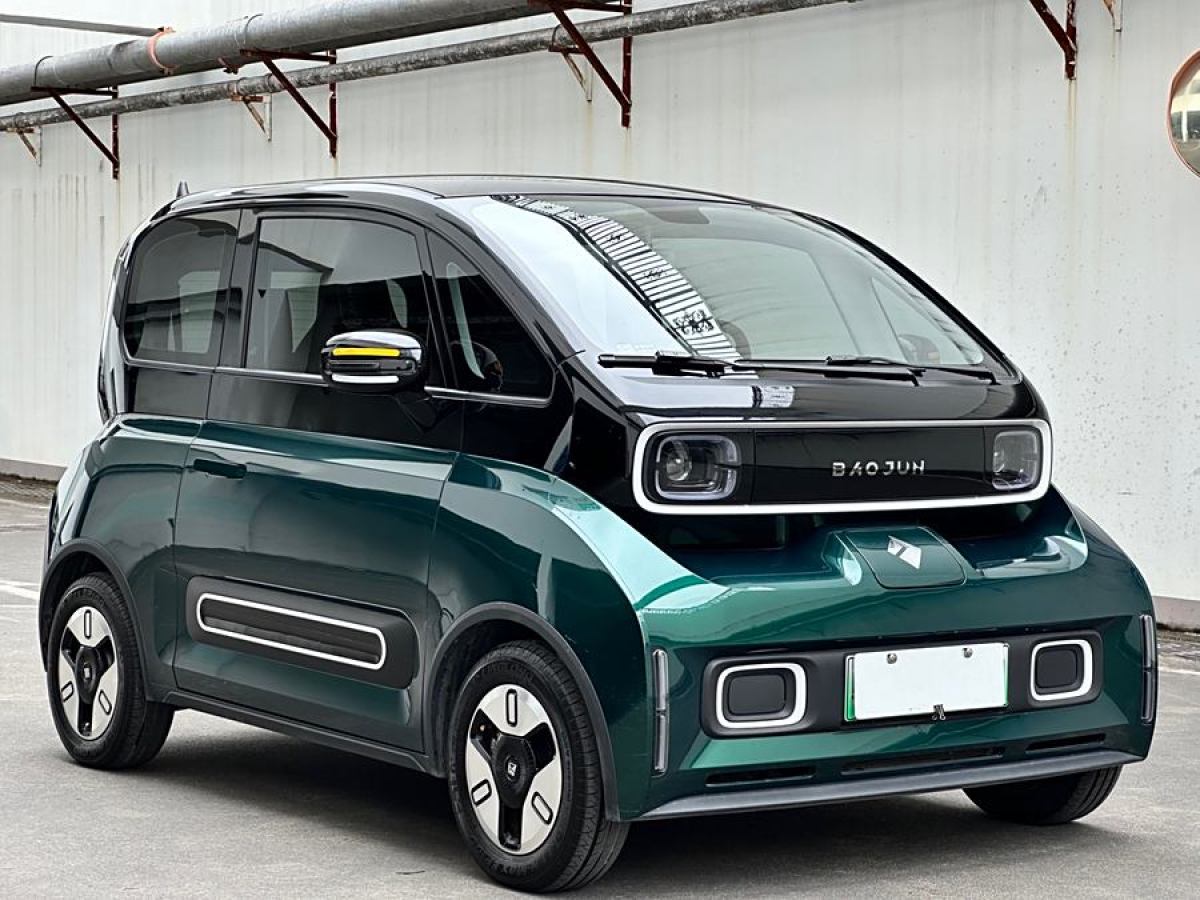 寶駿 寶駿KiWi EV  2022款 藝術(shù)家輕享版 三元鋰圖片