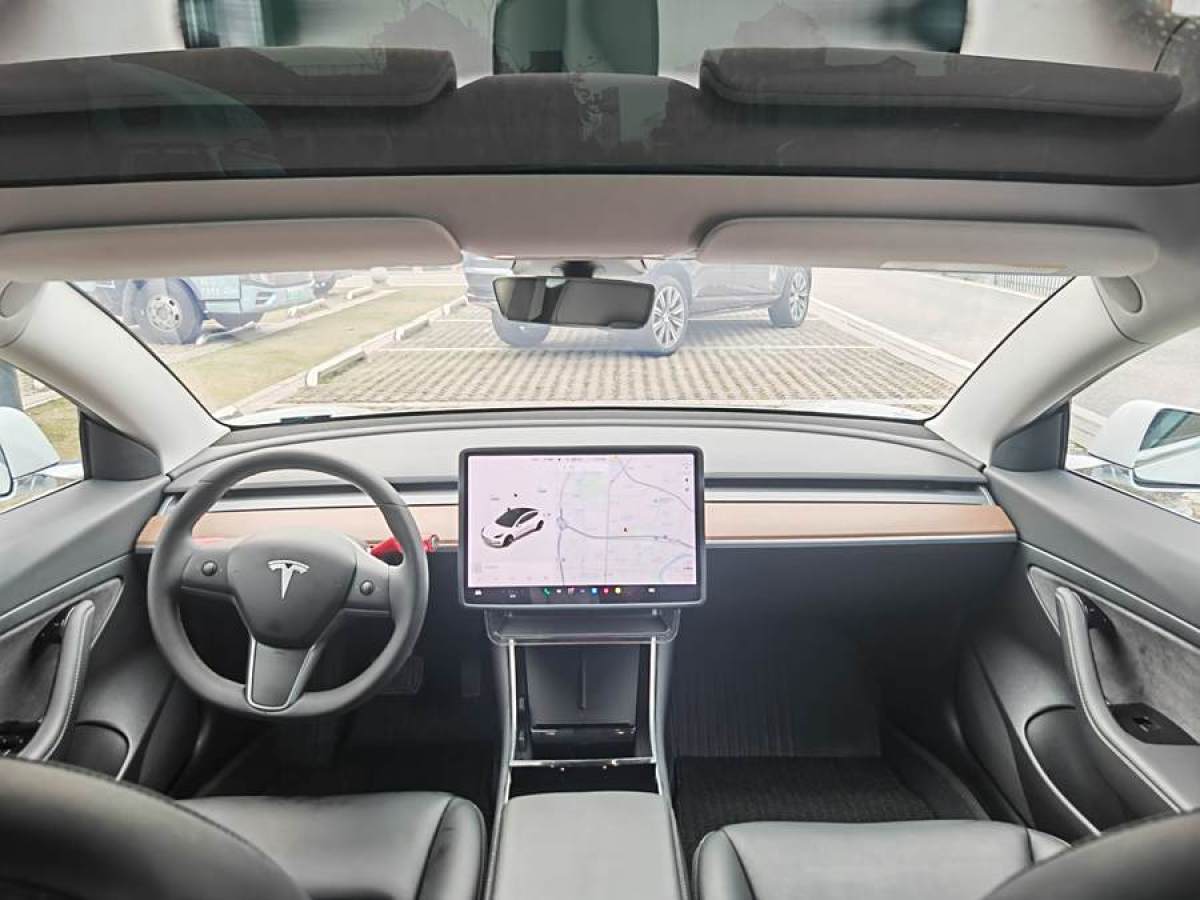 特斯拉 Model 3  2019款 標準續(xù)航后驅(qū)升級版圖片