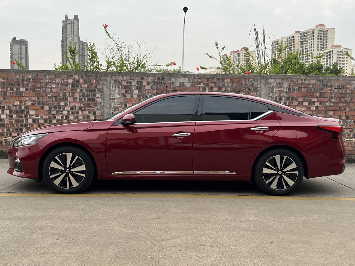 2021年6月日產(chǎn) 天籟  2021款 2.0T XL 智進(jìn)版