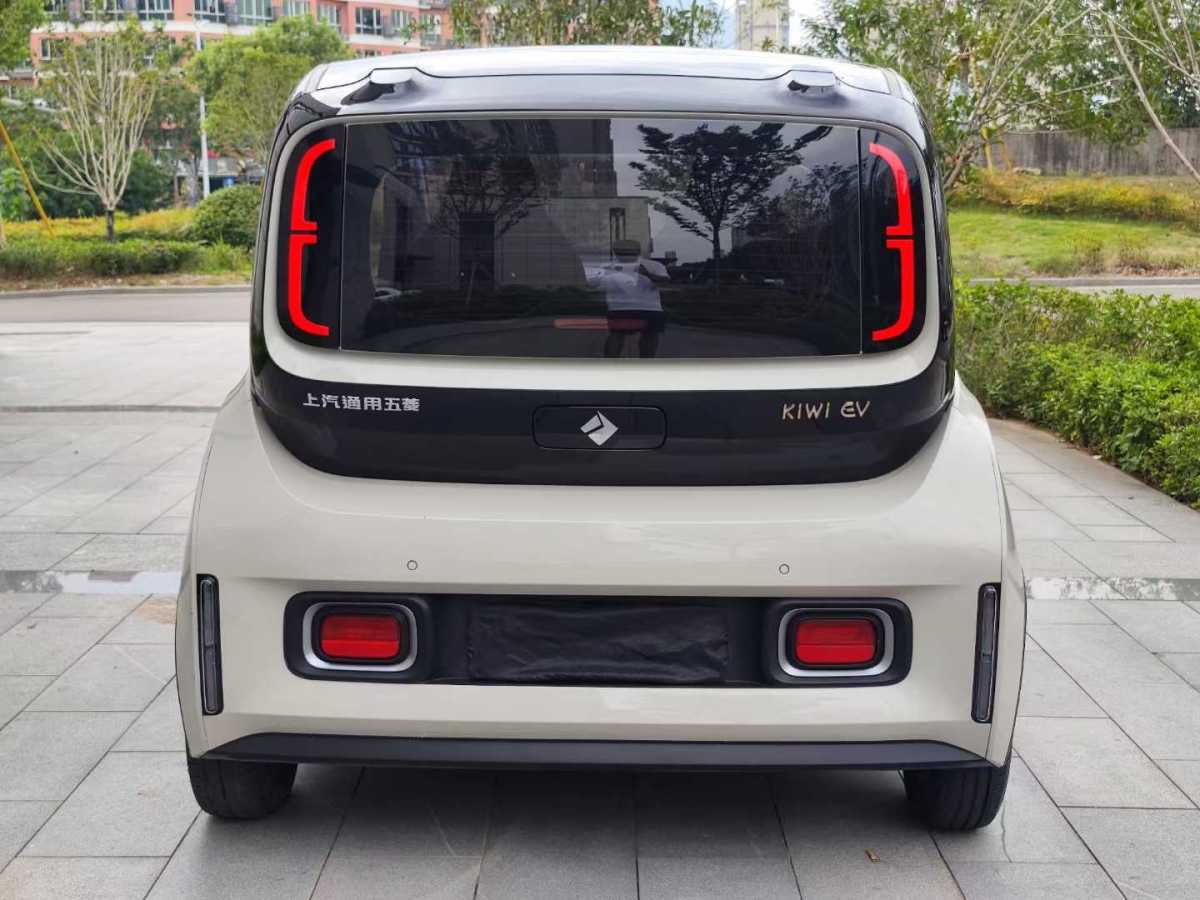 宝骏 宝骏KiWi EV  2022款 艺术家轻享版 三元锂图片