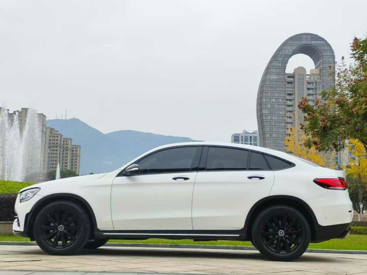 奔馳 奔馳GLC轎跑 AMG  2020款 AMG GLC 43 4MATIC 轎跑SUV圖片