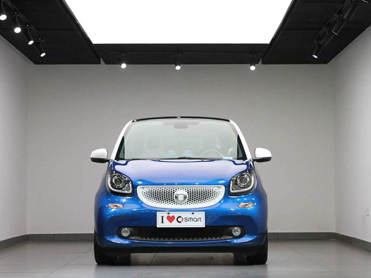 smart fortwo  2016款 0.9T 66千瓦硬頂極致版圖片