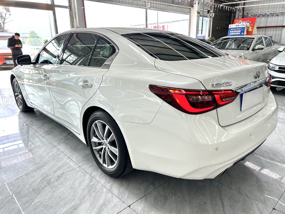 英菲尼迪 Q50L  2018款  2.0T 舒適版 國VI圖片