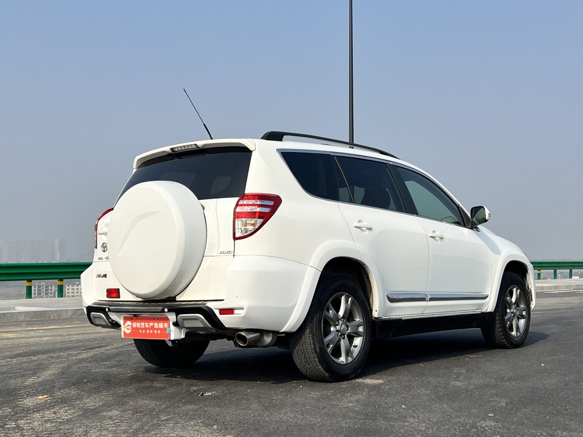 豐田 RAV4  2019款 榮放 2.0L CVT兩驅(qū)先鋒版圖片