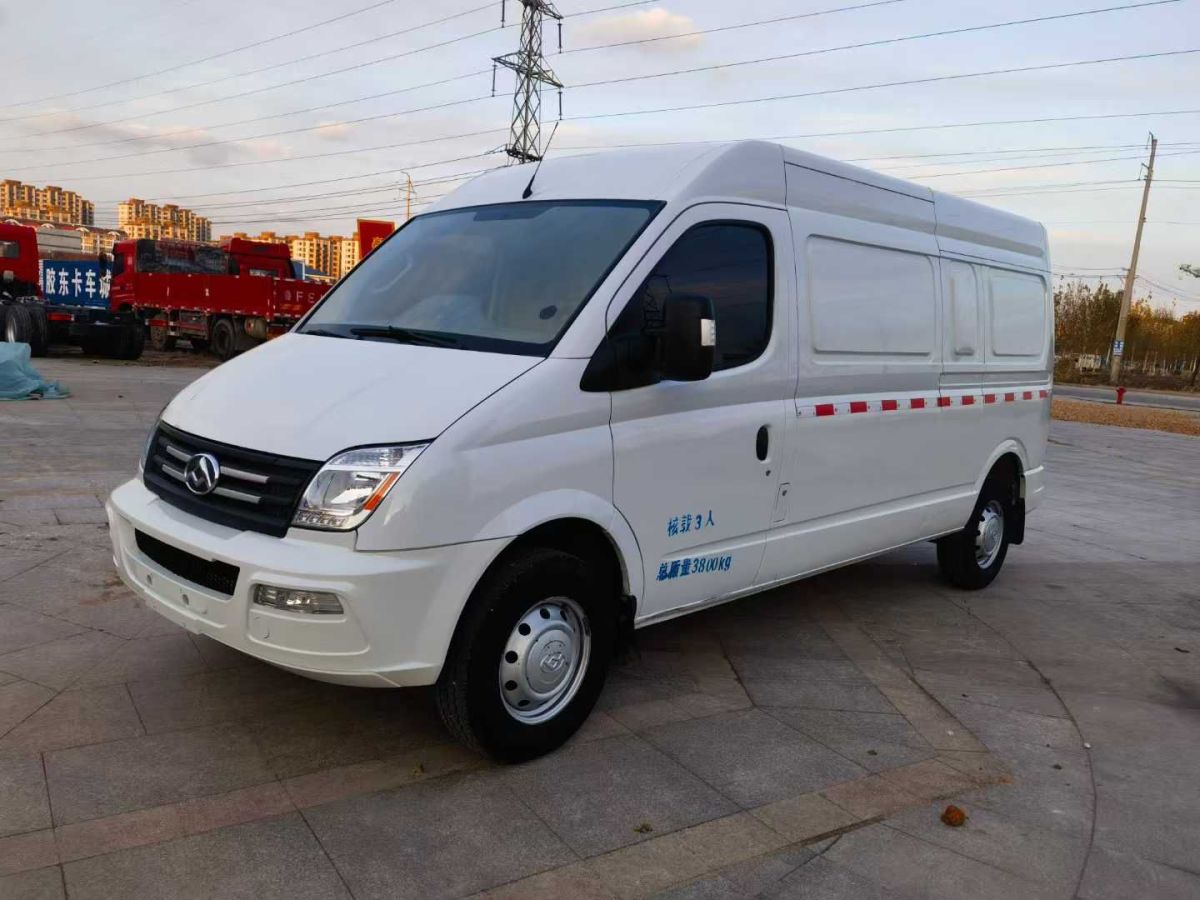 2022年1月上汽大通 上汽大通MAXUS V100  2022款 2.0T旅行家V100