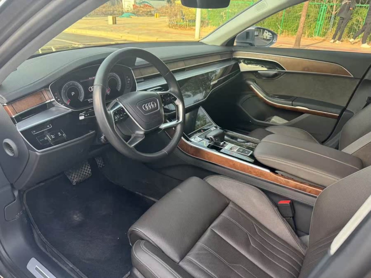 奧迪 奧迪A8  2018款 A8L 55 TFSI quattro豪華型圖片