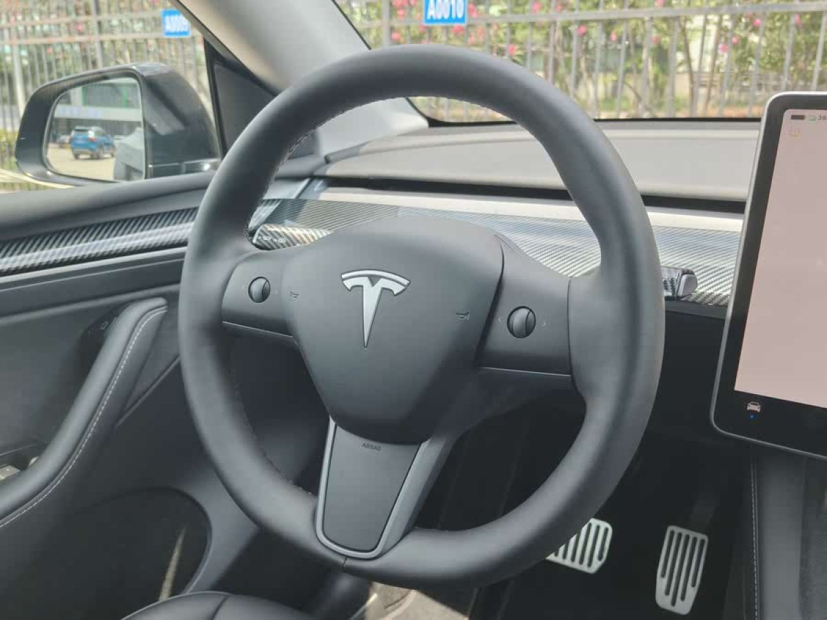 特斯拉 Model Y  2022款 改款 后輪驅(qū)動版圖片